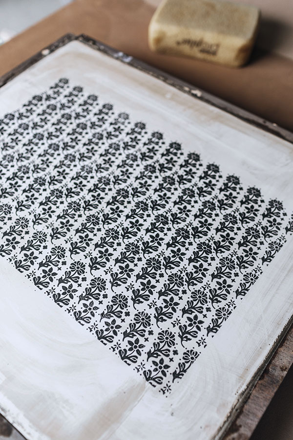3 Plaster is very absorbent, much like a sponge, so you need to lift the screen off of the plaster slab once it is filled with underglaze or it will stick to the slab and clog the screen.