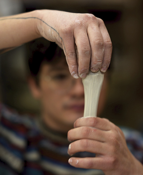 8 Pull a handle to attach across from the spout, over the concave area created by the dart. 1–6, 8 Photos: Jose Rivers.