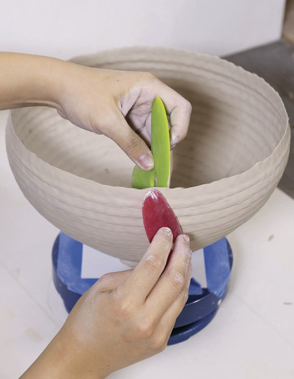 9 Use two ribs, one inside and one outside, to shape the form as you build.